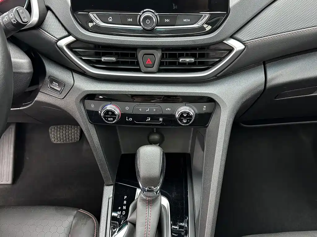 Chevrolet Volando — миниатюра 15