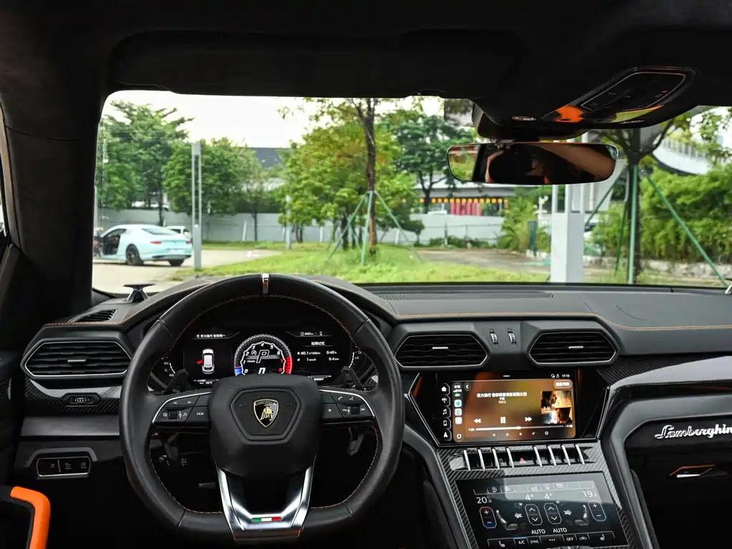 Lamborghini Urus — миниатюра 5