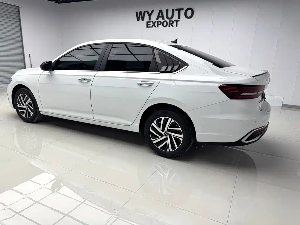 Volkswagen Lavida — миниатюра 6
