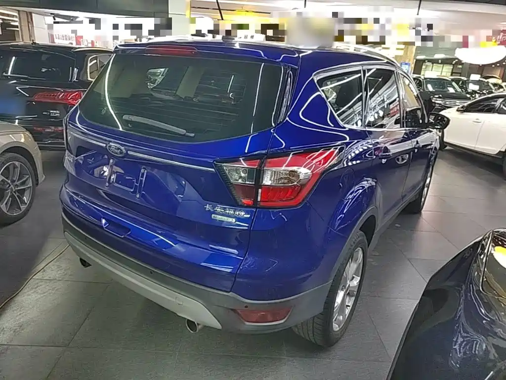 Ford Kuga — миниатюра 7