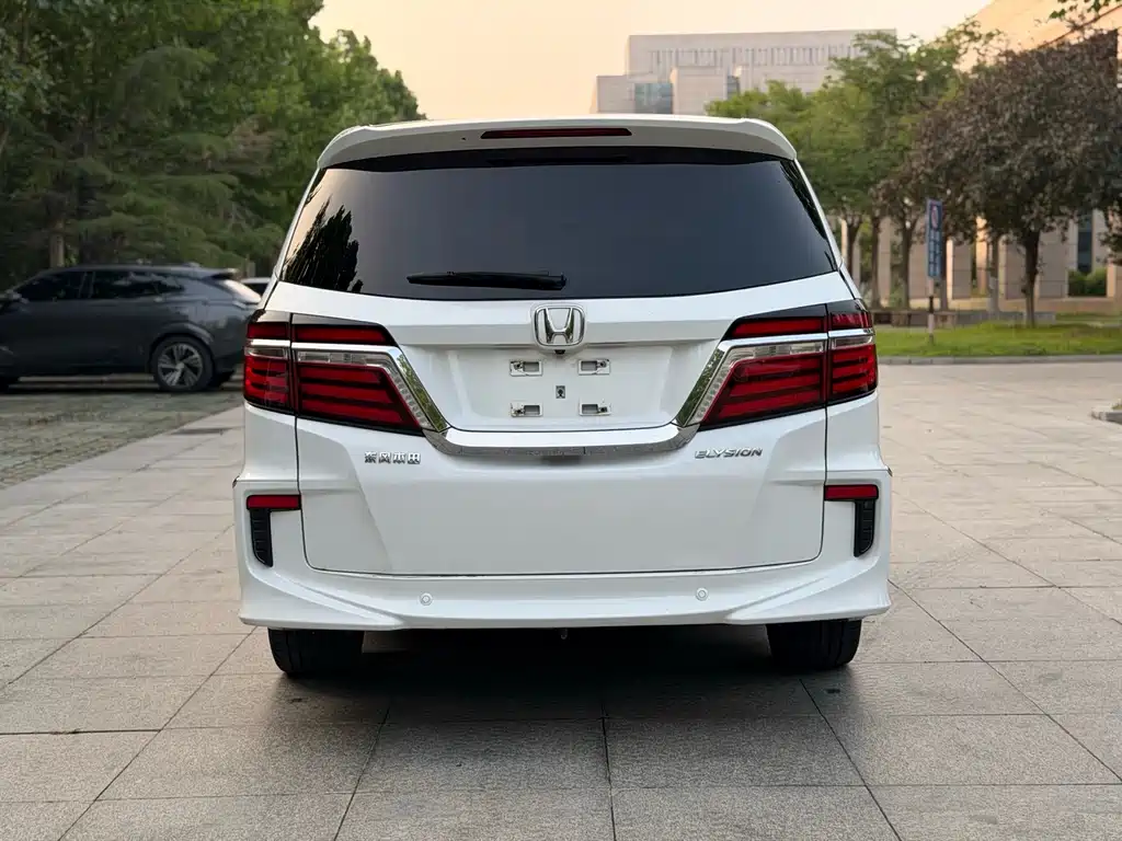 Honda Elysion — миниатюра 5
