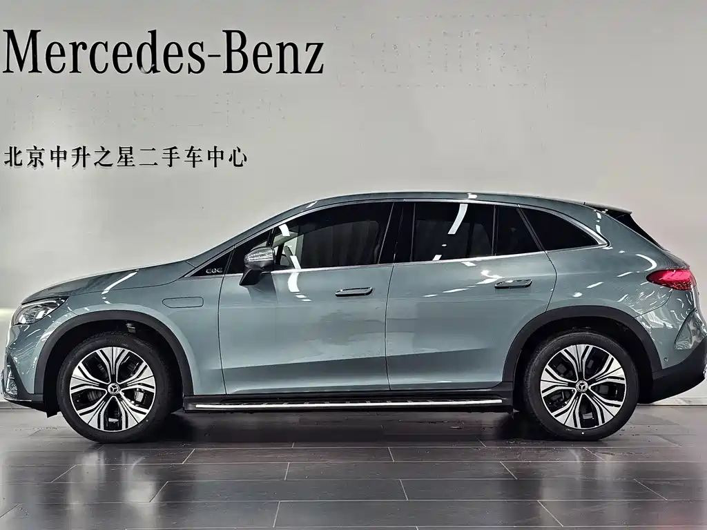 Mercedes-Benz EQE SUV — миниатюра 2