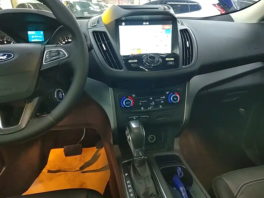 Ford Kuga — миниатюра 13