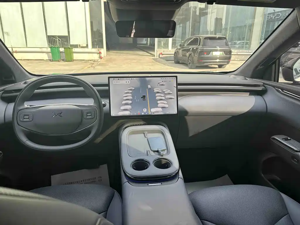 XPeng G7 — миниатюра 6