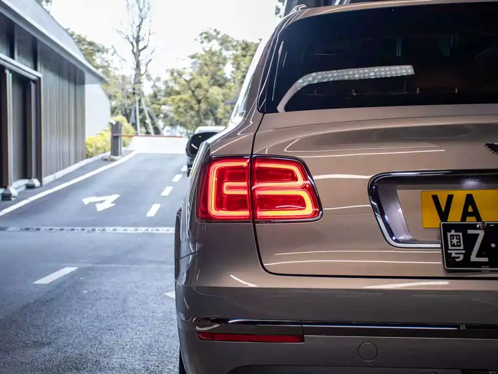 Bentley Bentayga 2016 6.0T Standard
