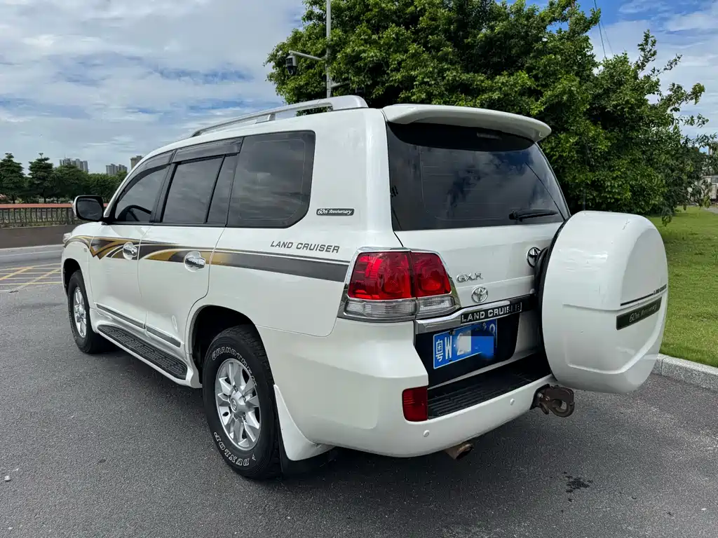 Toyota Land Cruiser — миниатюра 4