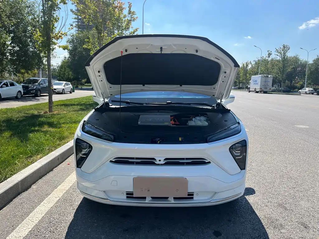 NIO EC6 — миниатюра 18
