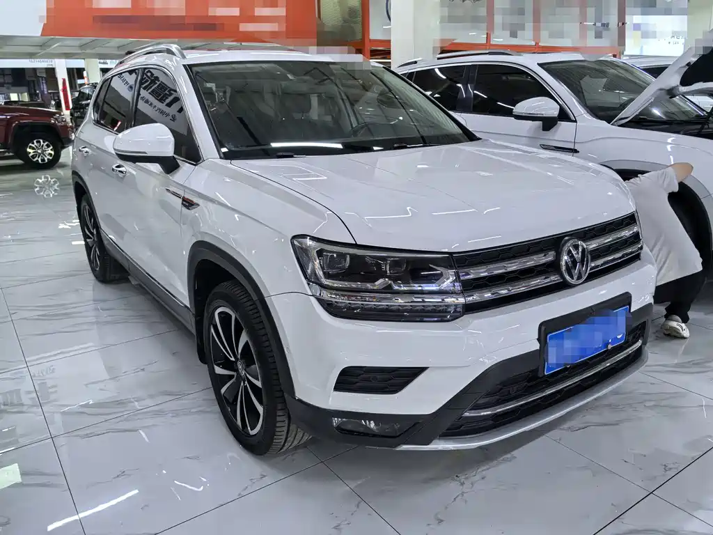 Volkswagen Tharu — миниатюра 3
