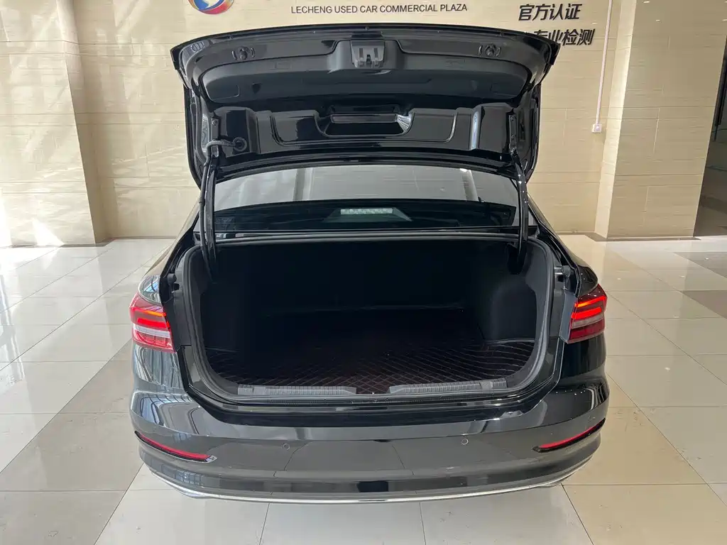 Volkswagen Lavida — миниатюра 16