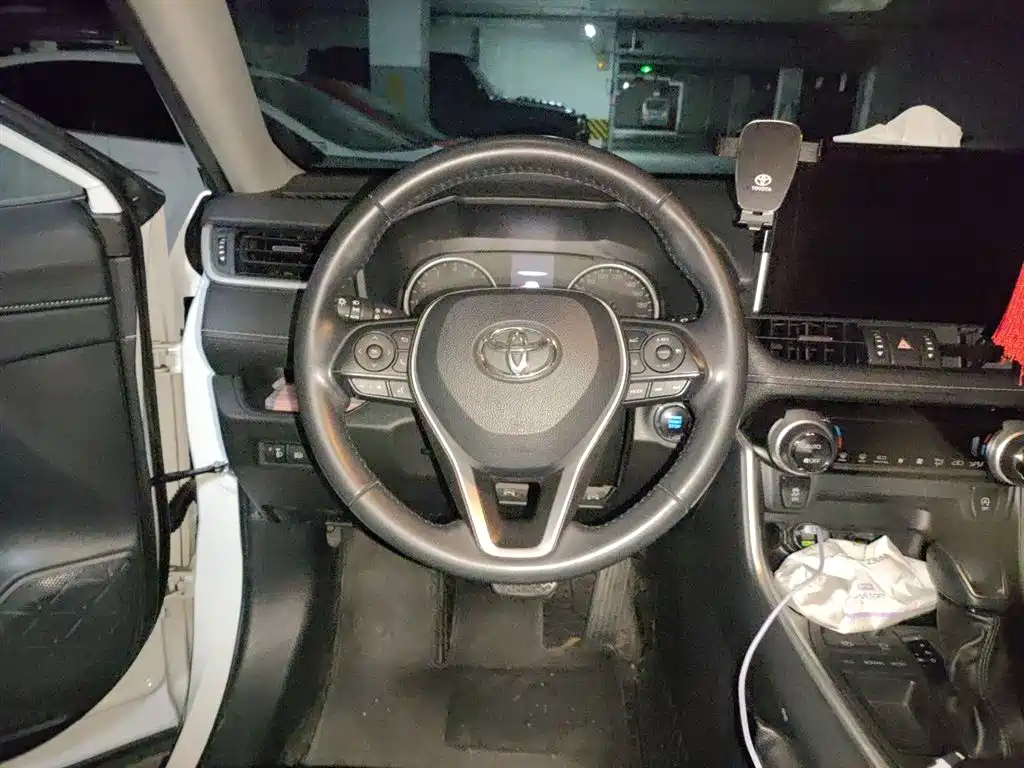 Toyota Wildlander 2022 2.0L CVT Luxury PLUS