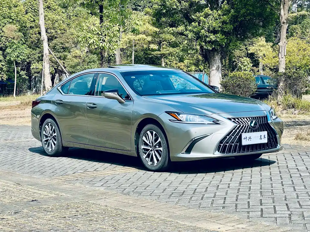 Lexus ES — миниатюра 3