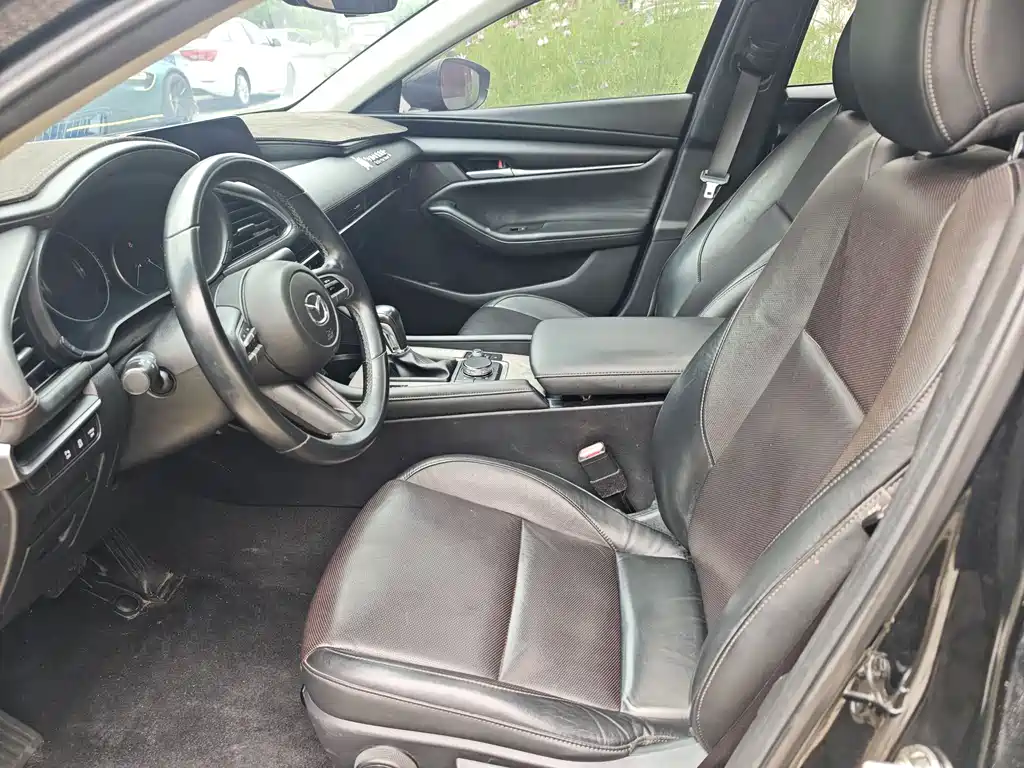 Mazda Mazda3 3 2020 1.5L AT