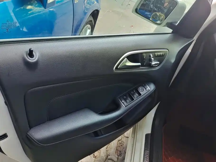 Mercedes-Benz B-Class — миниатюра 7