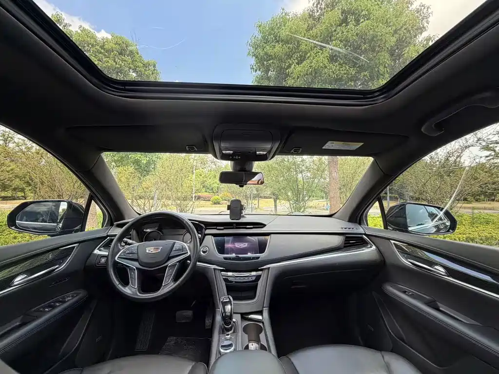 Cadillac XT5 — миниатюра 9
