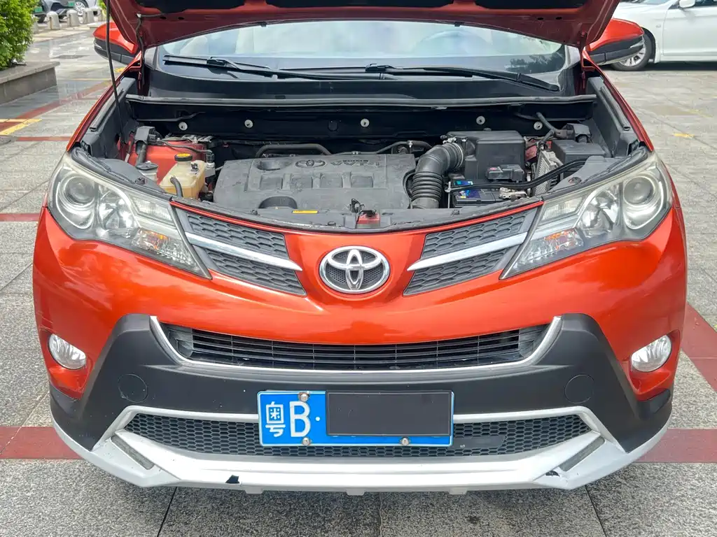 Toyota RAV4 — миниатюра 11