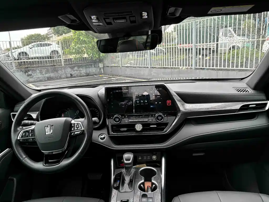 Toyota Crown Kluger — миниатюра 14