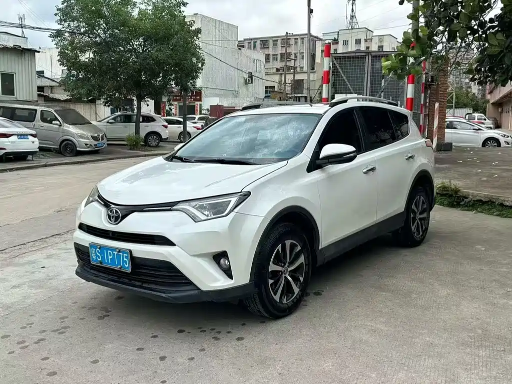 Toyota RAV4 2017