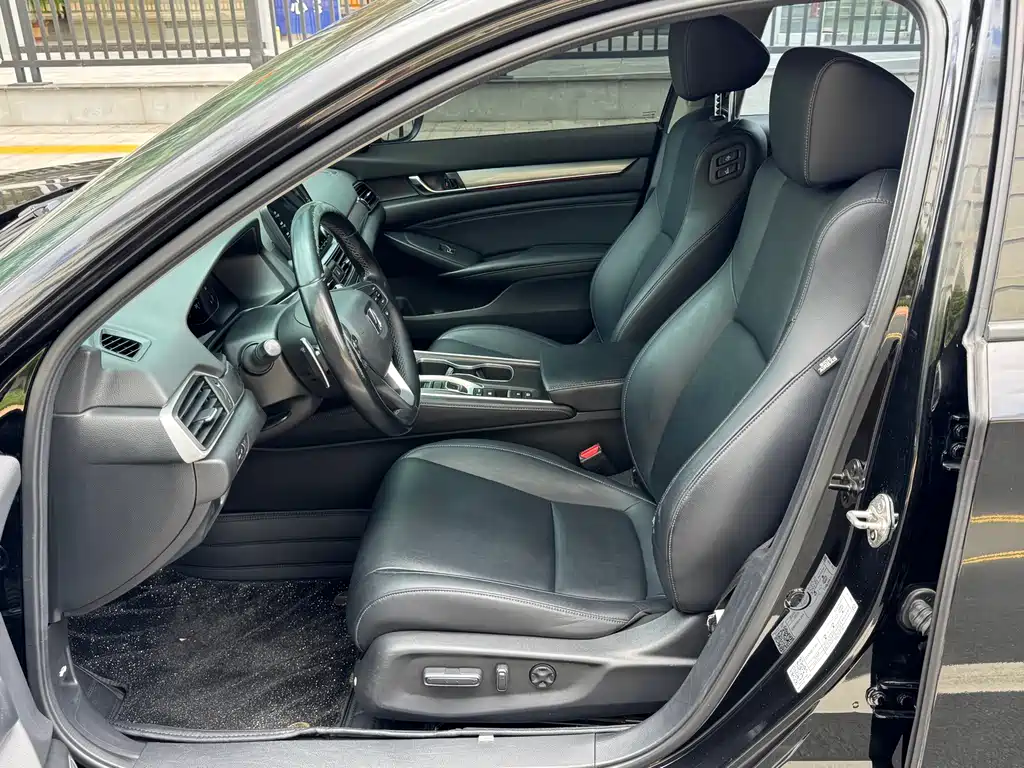 Honda Accord — миниатюра 7