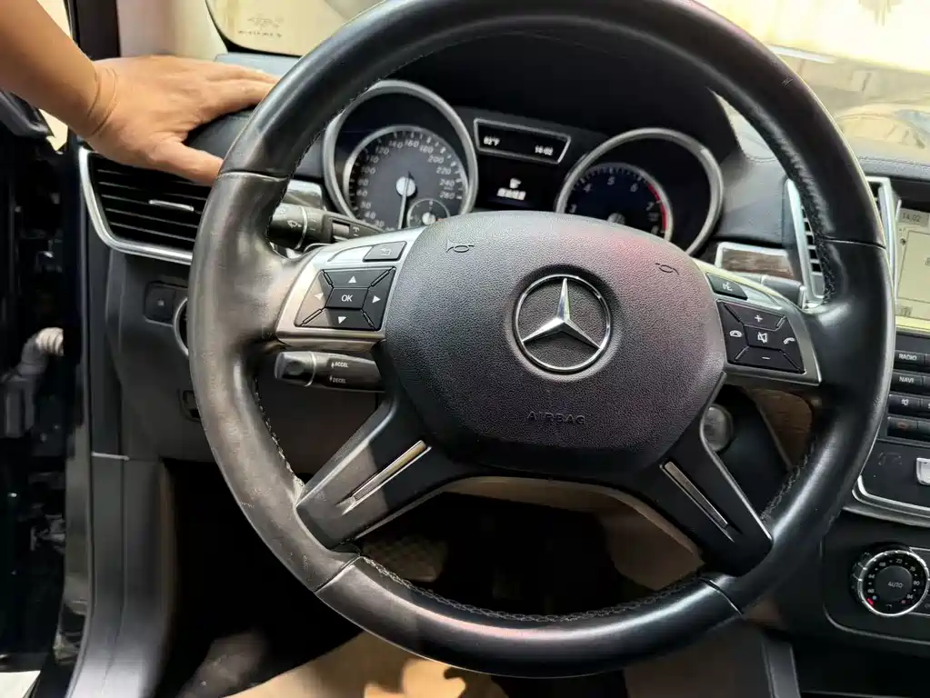 Mercedes-Benz GL-Class — миниатюра 5