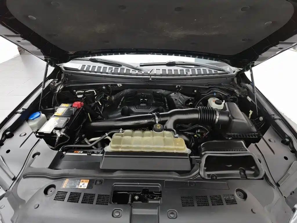 Lincoln Navigator — миниатюра 6