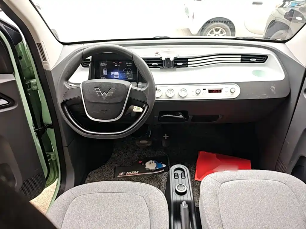 Wuling MINIEV — миниатюра 10