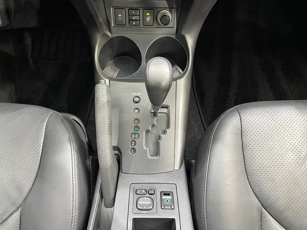 Toyota RAV4 — миниатюра 18