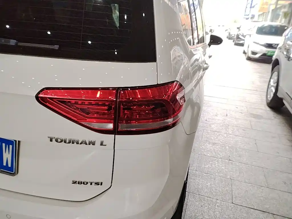 Volkswagen Touran — миниатюра 8