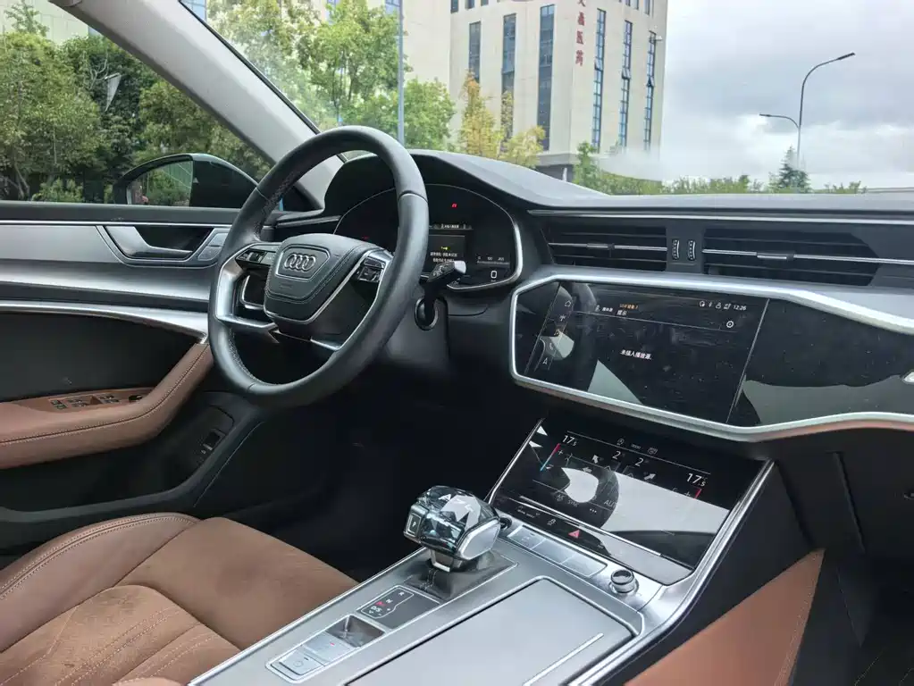 Audi A7L — миниатюра 6