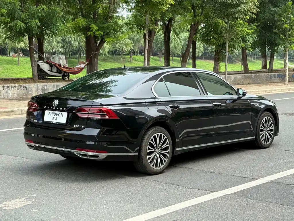 Volkswagen Phideon — миниатюра 4