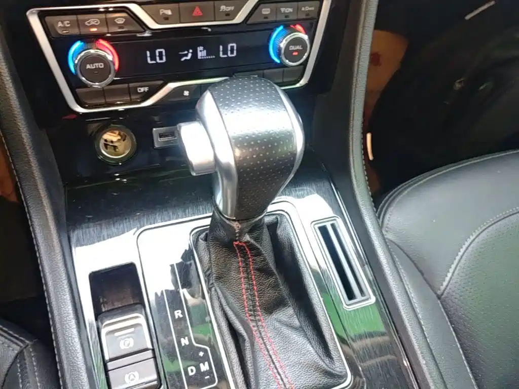 Zotye T600 Coupe — миниатюра 14