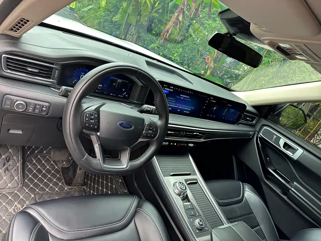 Ford Explorer — миниатюра 7
