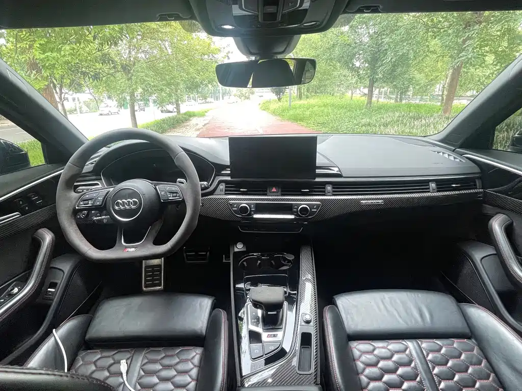 Audi RS 4 — миниатюра 7