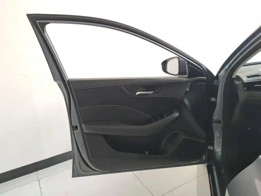 Roewe i5 — миниатюра 7