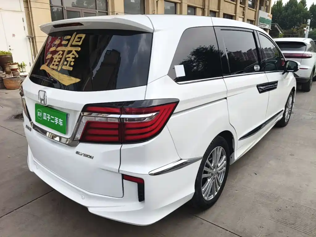 Honda Elysion — миниатюра 7
