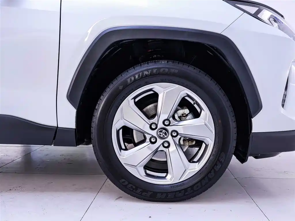 Toyota RAV4 2021 2.0L CVT PLUS