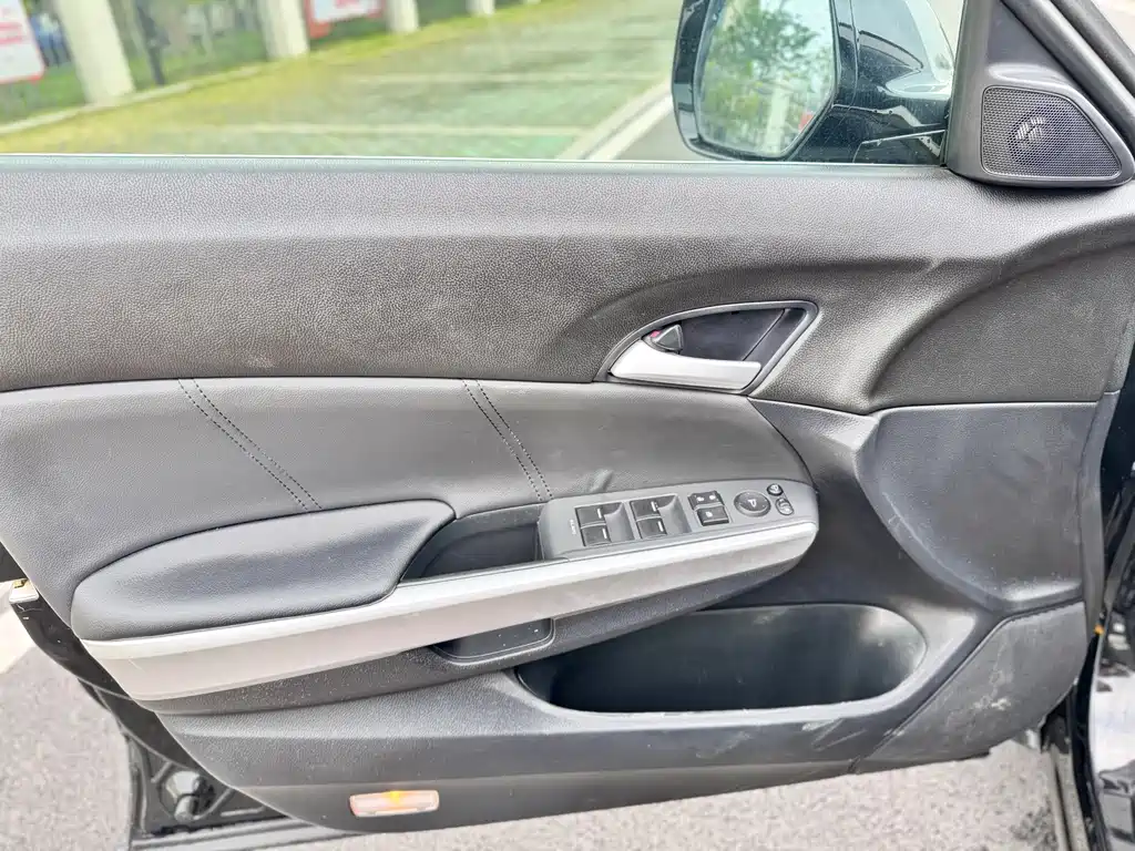 Honda Crosstour — миниатюра 6