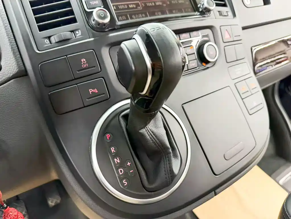 Volkswagen Multivan — миниатюра 12