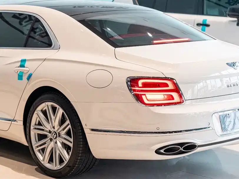 BENTLEY FLYING SPUR PLUG IN HYBRID