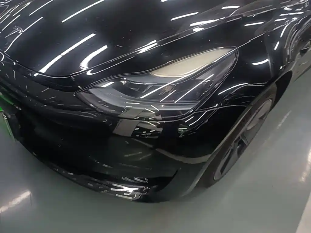 Tesla Model 3 — миниатюра 24
