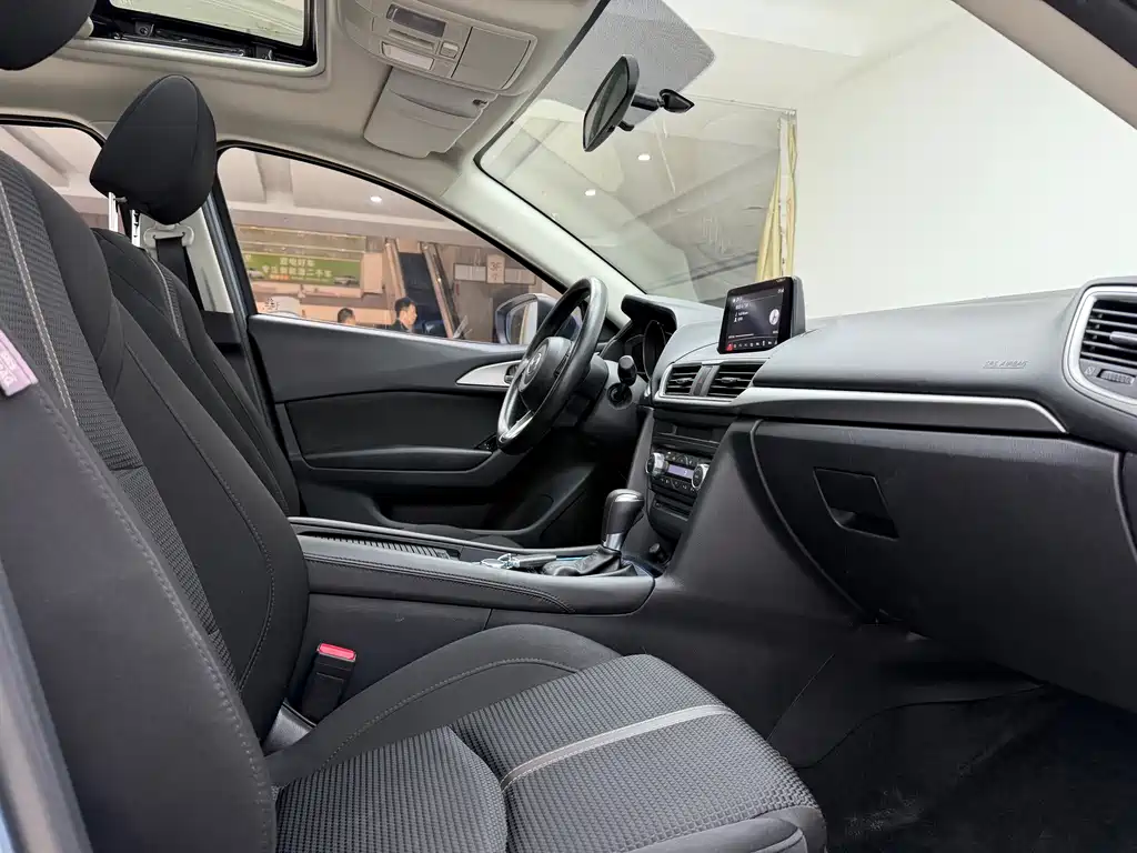 Mazda 3 Axela — миниатюра 10