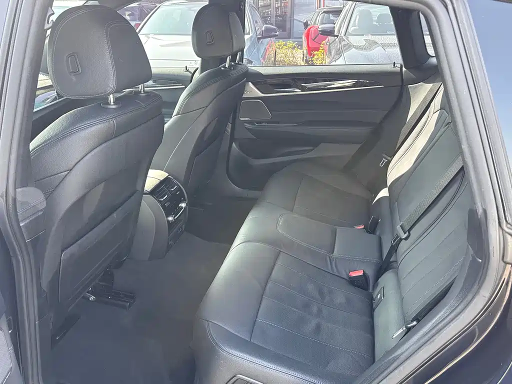 BMW 6 Series GT 630i M Sport Package, фото 4