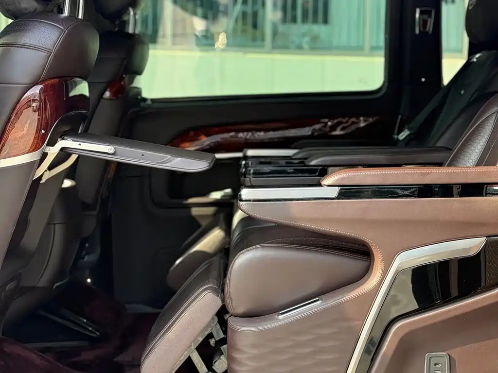 MERCEDES-BENZ V CLASS