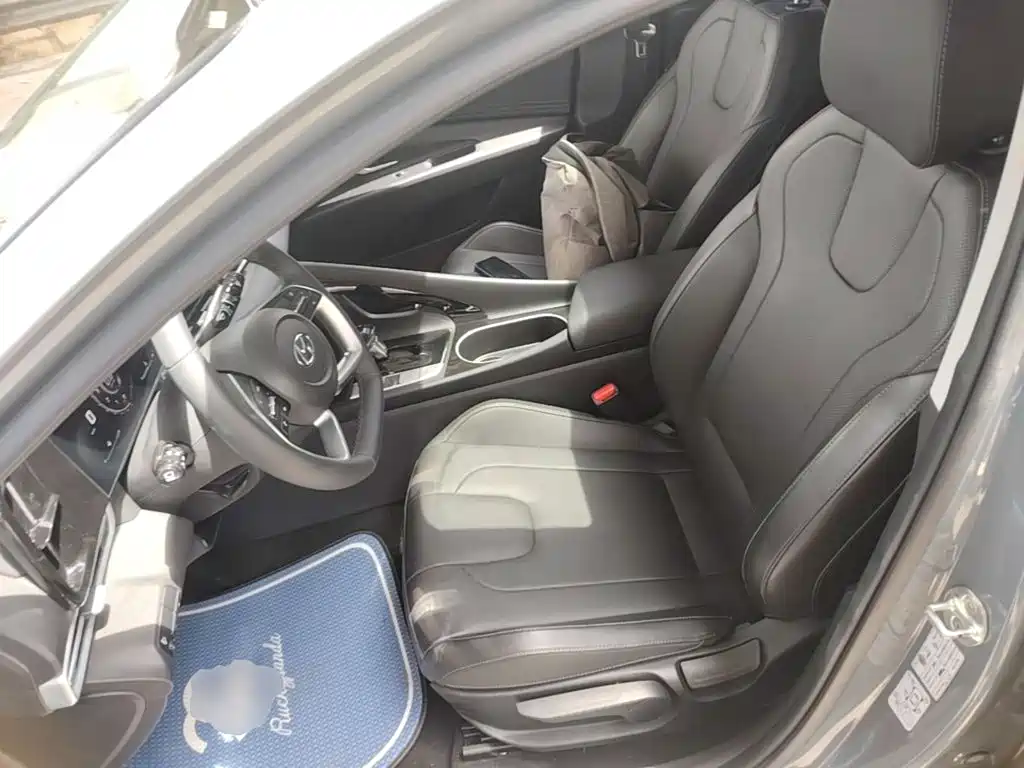 Hyundai Elantra — миниатюра 15