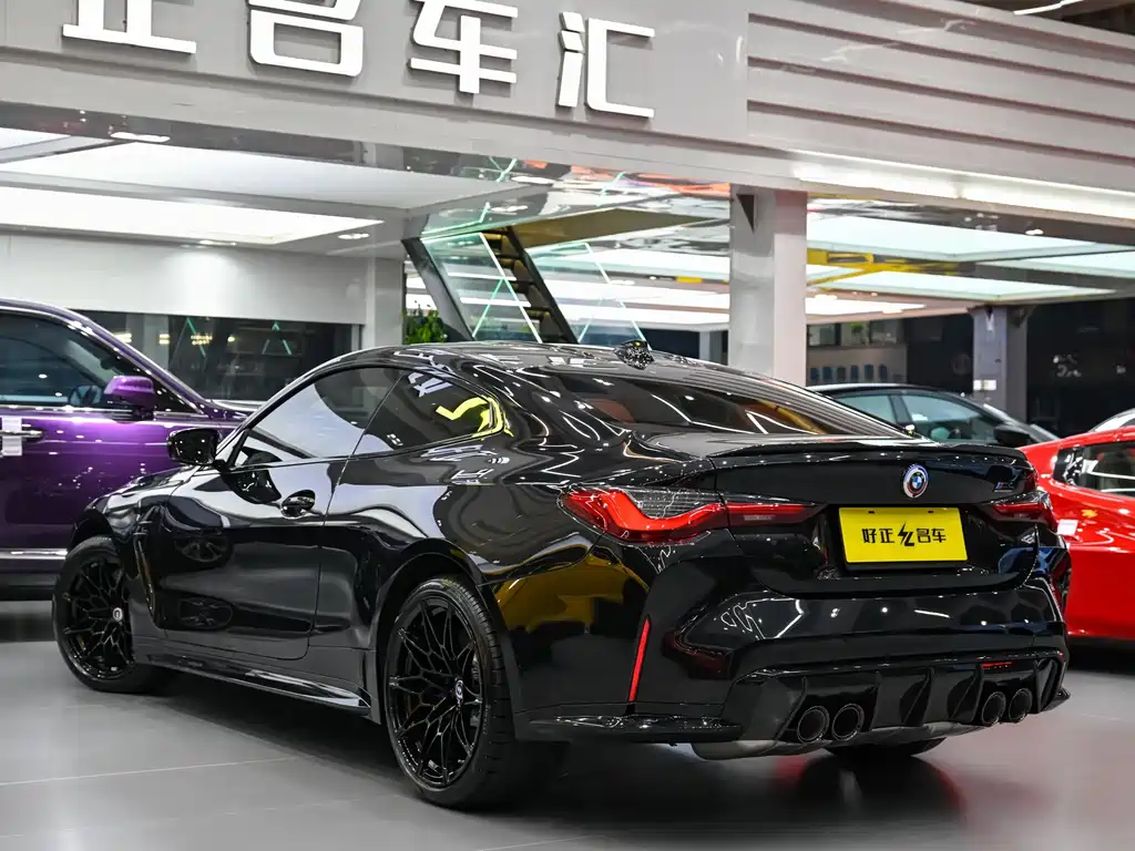 BMW M4 2022 M4