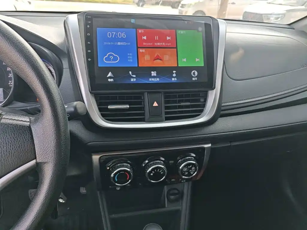 Toyota Yaris L — миниатюра 13