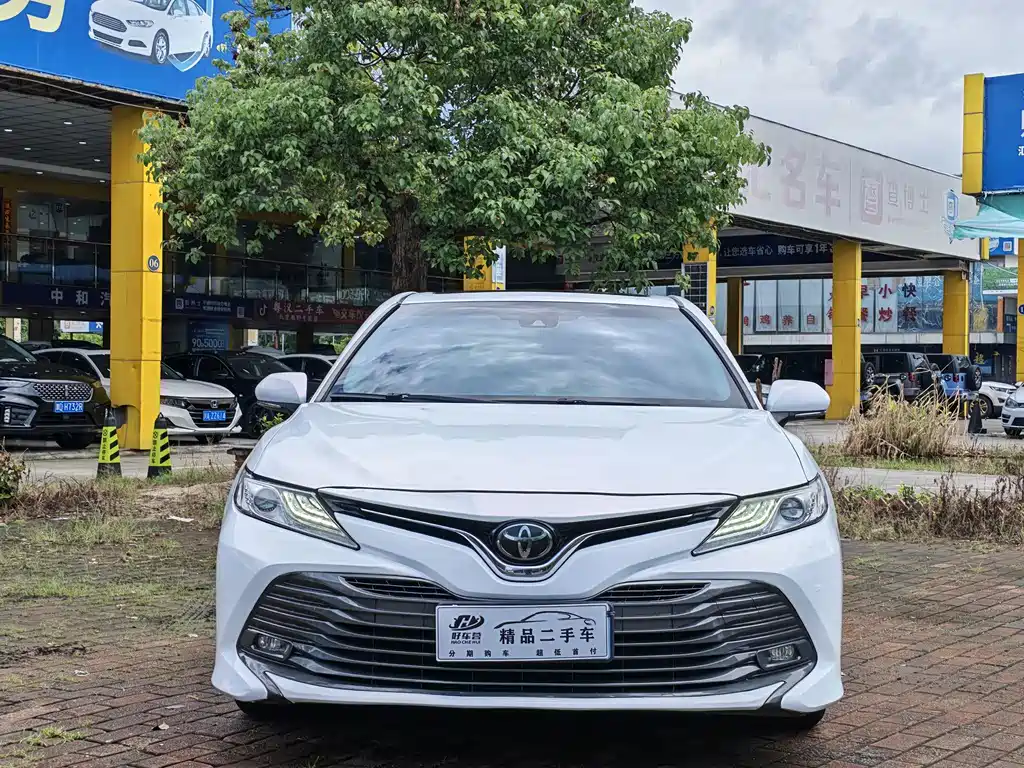 Toyota Camry — миниатюра 2