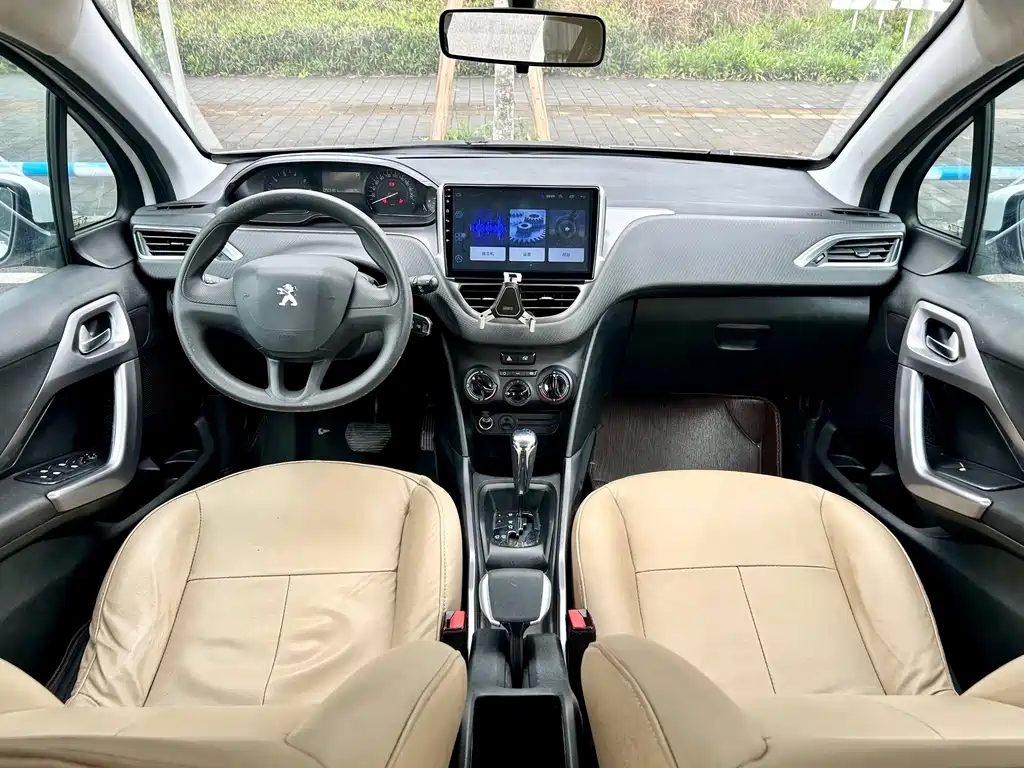 Peugeot 2008 — миниатюра 15
