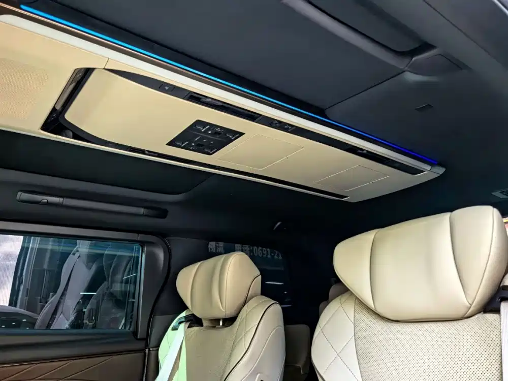 Toyota Vellfire — миниатюра 10
