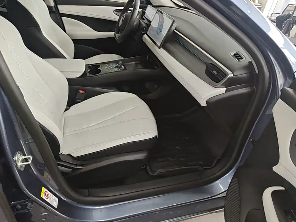 BYD Seal 05 DM-i — миниатюра 25