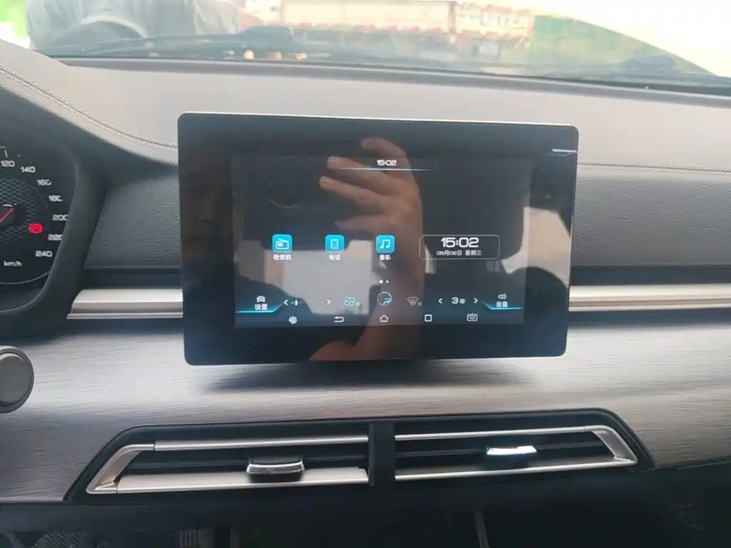 BYD Qin — миниатюра 13